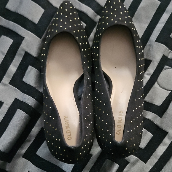 Old Navy Women's Black Flats with Gold Dots - Picture 1 of 3